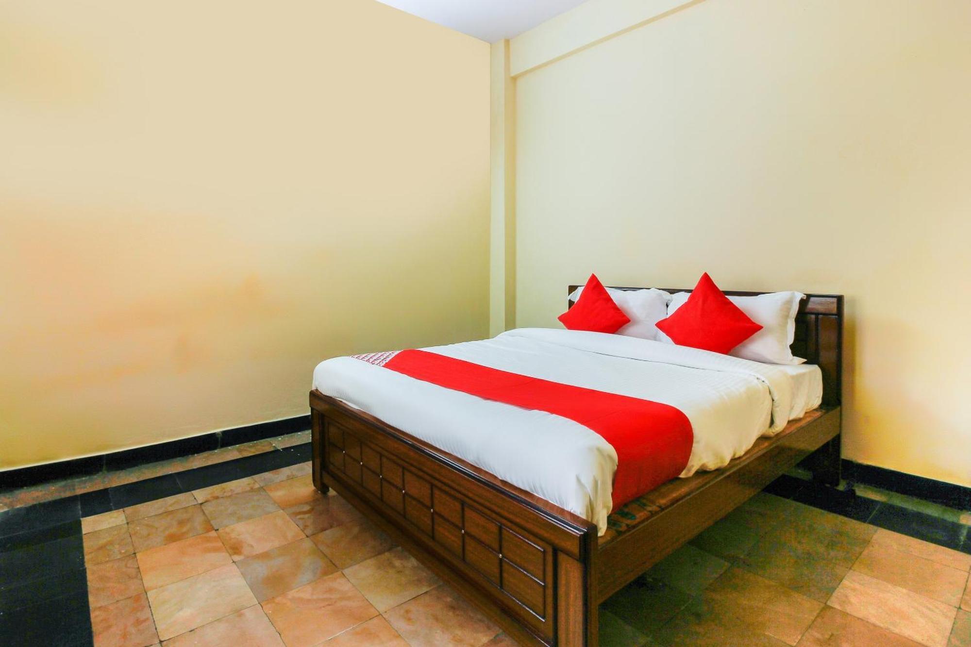 Hotel O Sai Residency Near Sr Nagar Metro Station Hyderabad Eksteriør billede