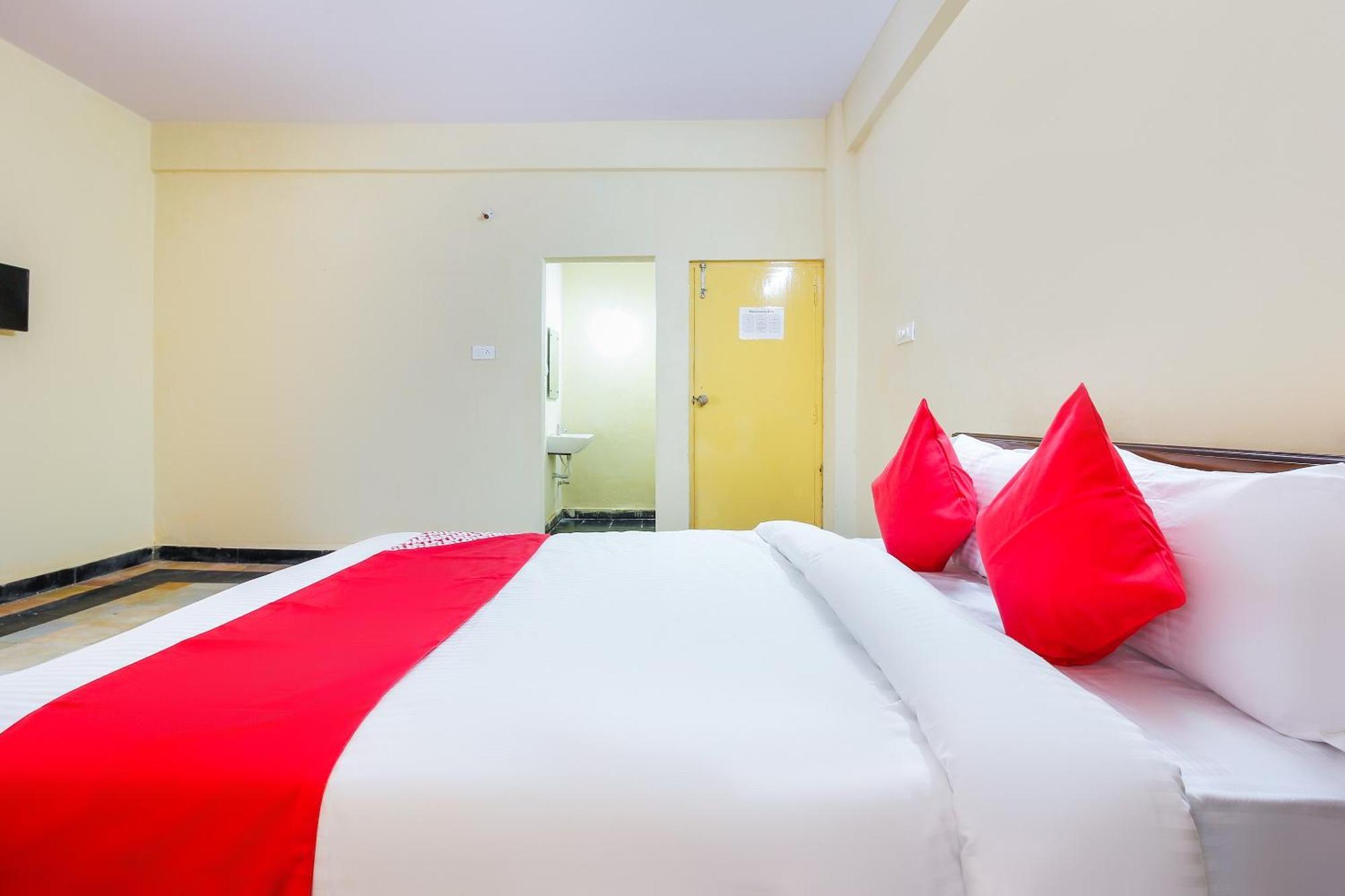 Hotel O Sai Residency Near Sr Nagar Metro Station Hyderabad Eksteriør billede